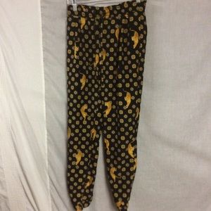 Zara Basic tigger cropped pants